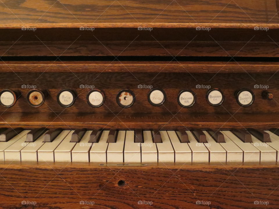 Old Peddle Organ