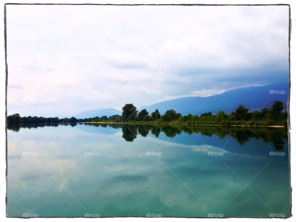 Landschaft von der Aare aus, Schweiz