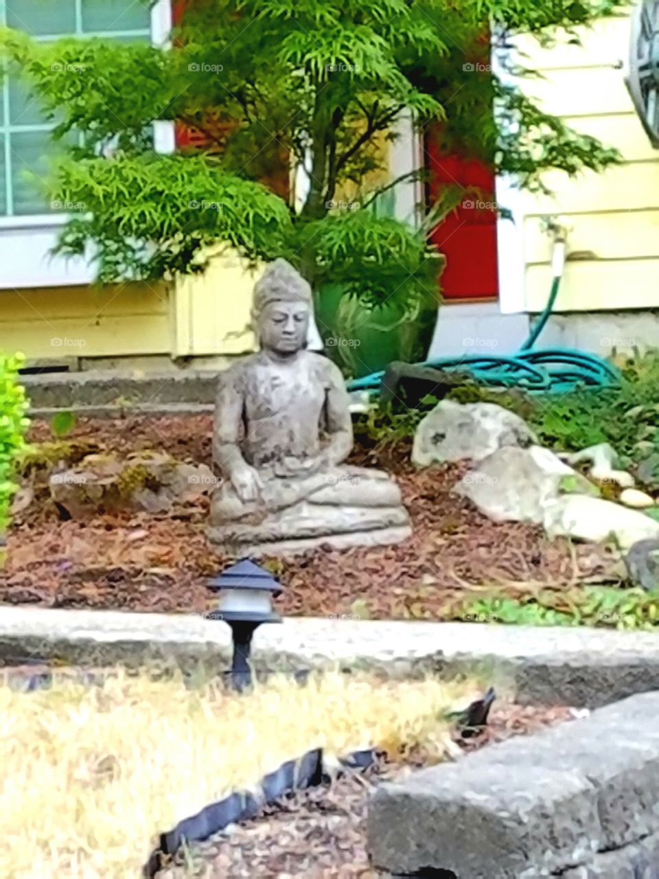 zen statue