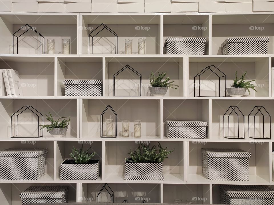 Symmetric home shelves