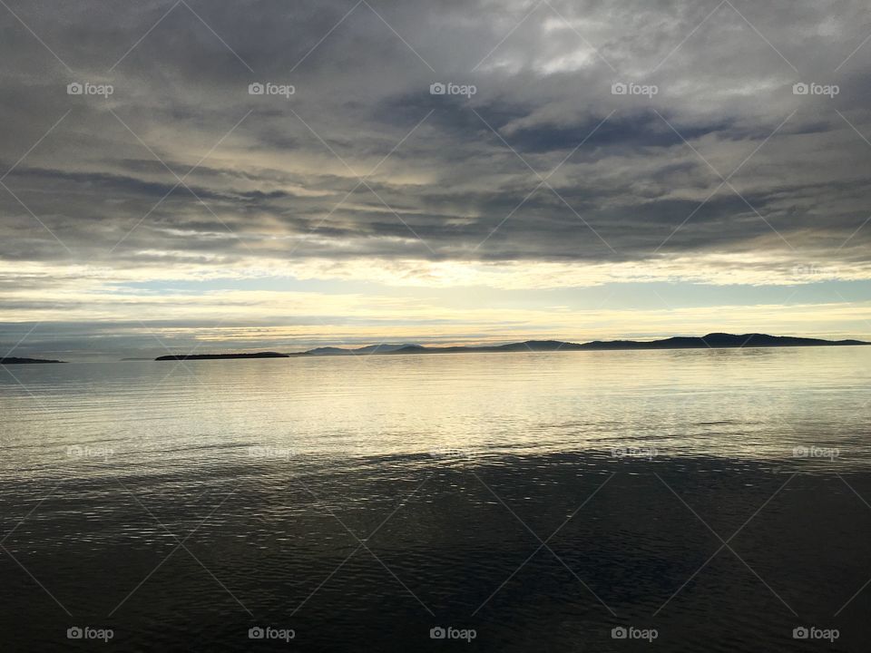 Cloudy sky against sea