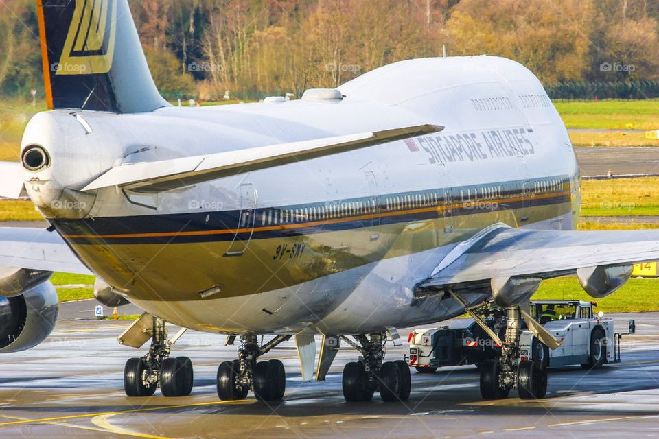 SINGAPORE AIRLINES B747-400 ZRH