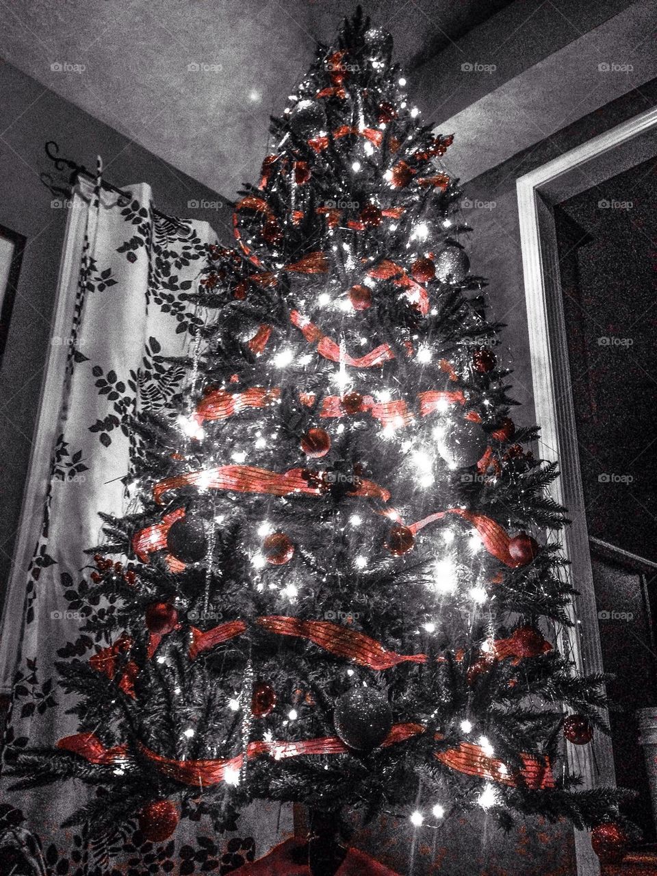 Black and white Christmas tree