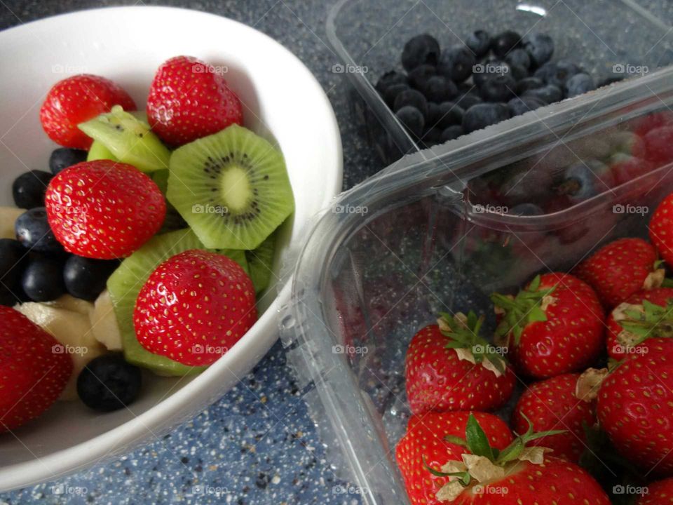 preparation of dietary fruit salads