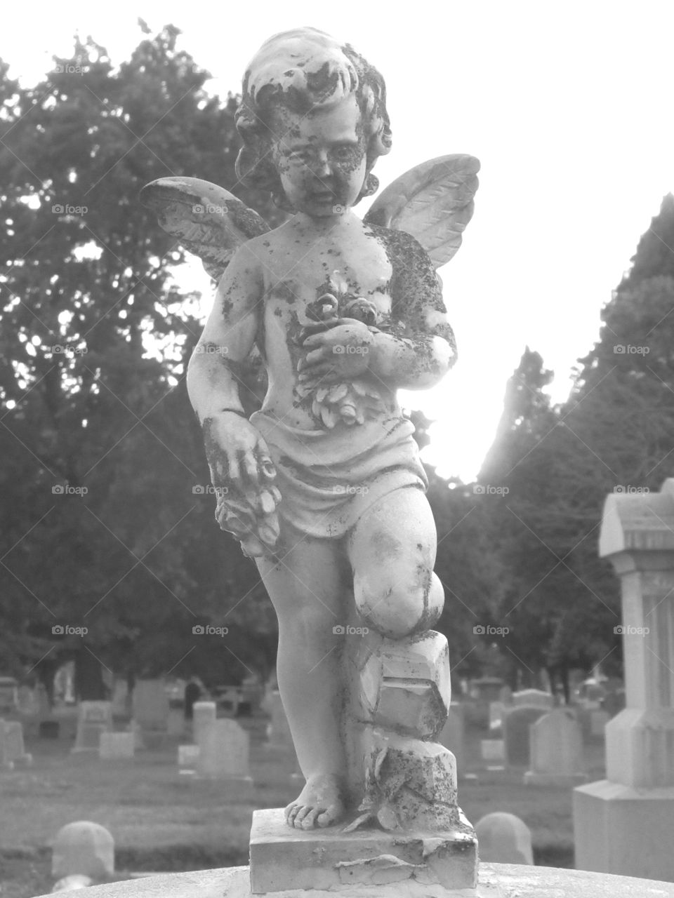 Angel headstone