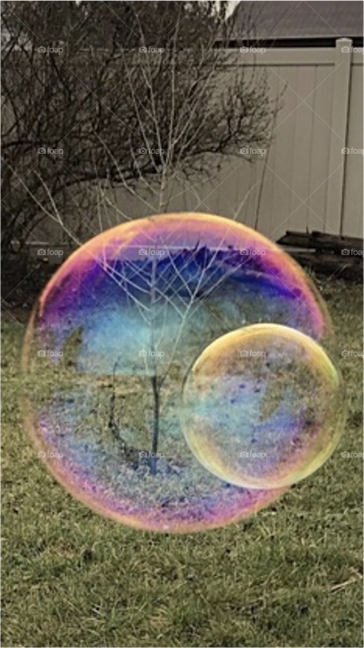 Reflecting light in bubbles