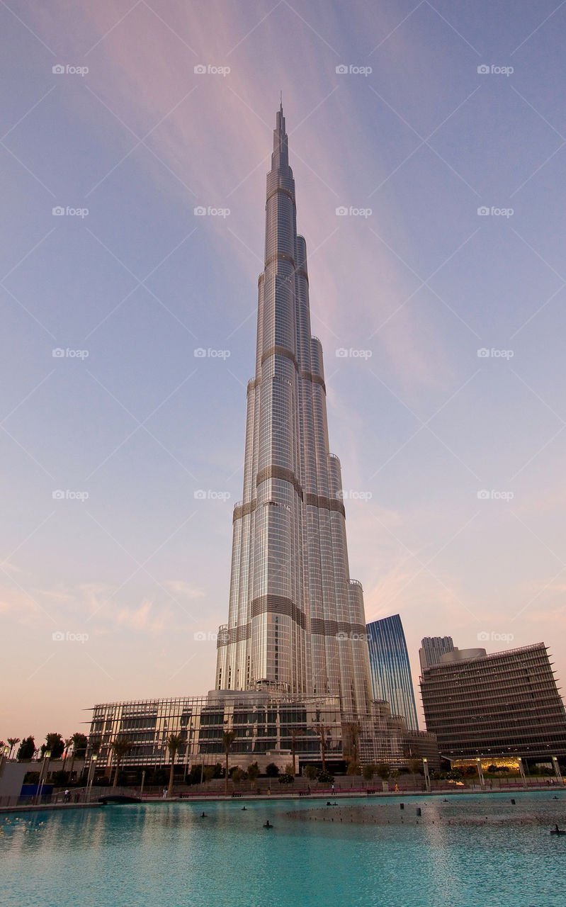 skyscraper building uae dubai by nautiflyer