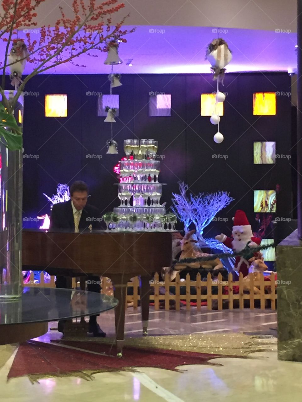 Christmas piano santa 