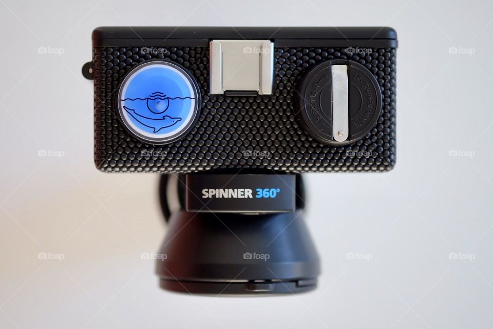 Spinner 360 camera, using a spinner camera, product shot, using a spinner camera to make money online, tools of a photographer, spinner camera from above 