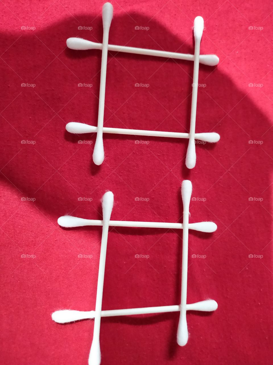 Making beautiful pattern on cloth by ear buds.🧶