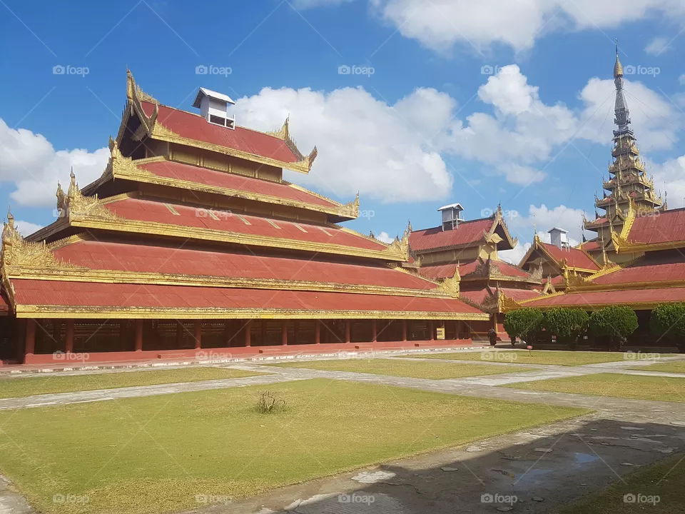 take a walk in the palace