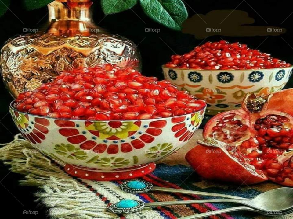 strabery in gold cup