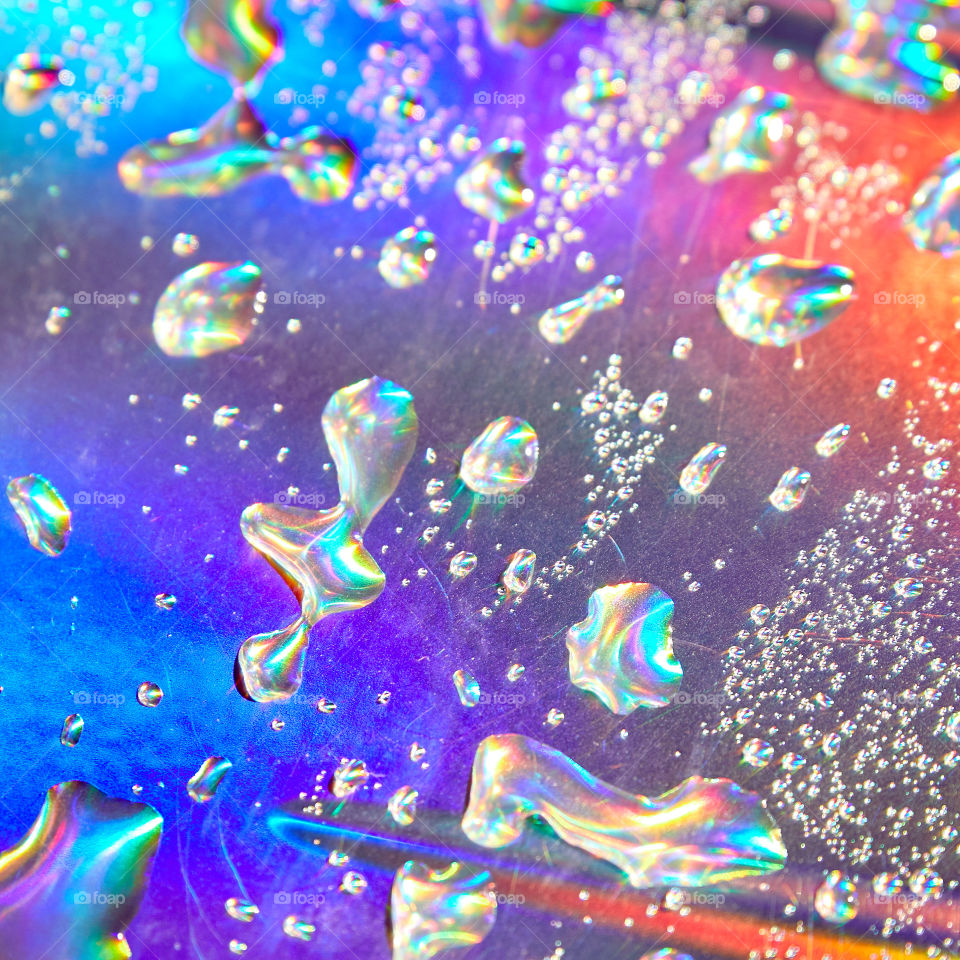 Colorful water droplets 