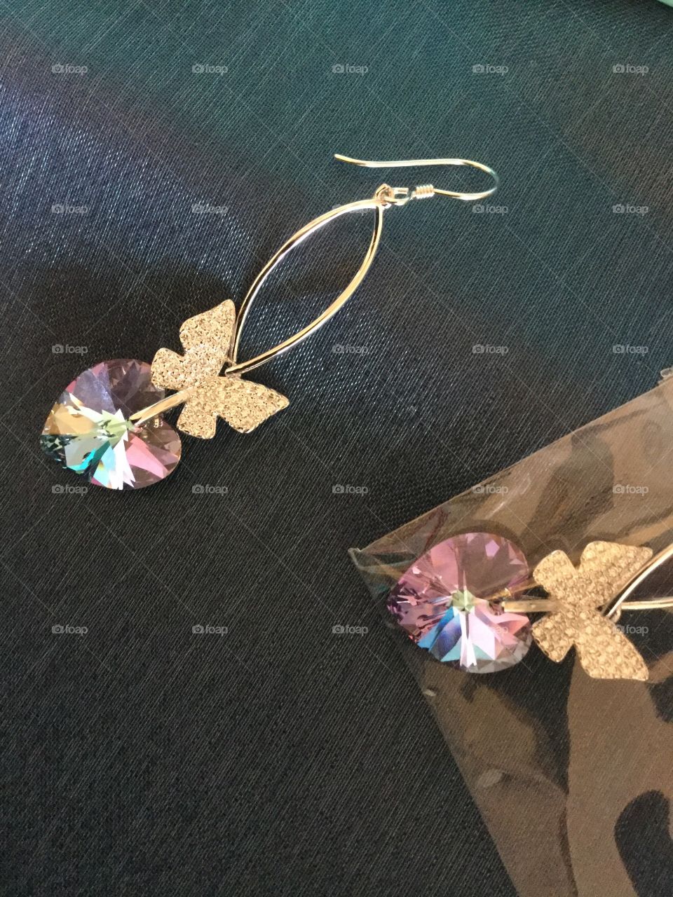 Eva's Crystal hart earrings 