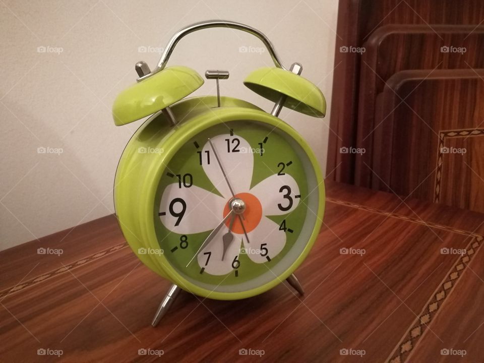 Alarm clock, green alarm clock, twin bell alarm clock, bell alarm clock