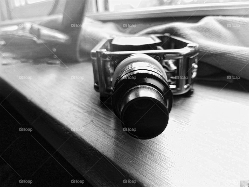 my vape in black and white