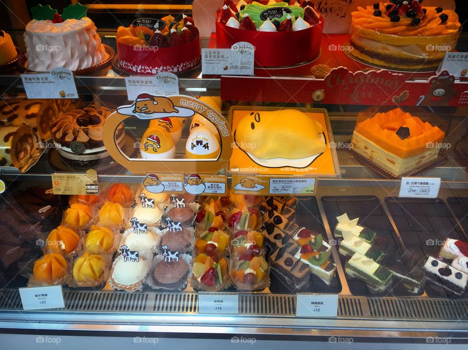 Gudetama cake window 