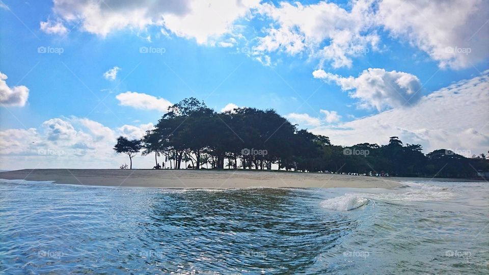 Sunday sea (Pulau Ubin, Singapore) 