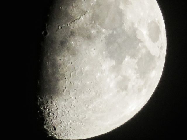 close view of half moon