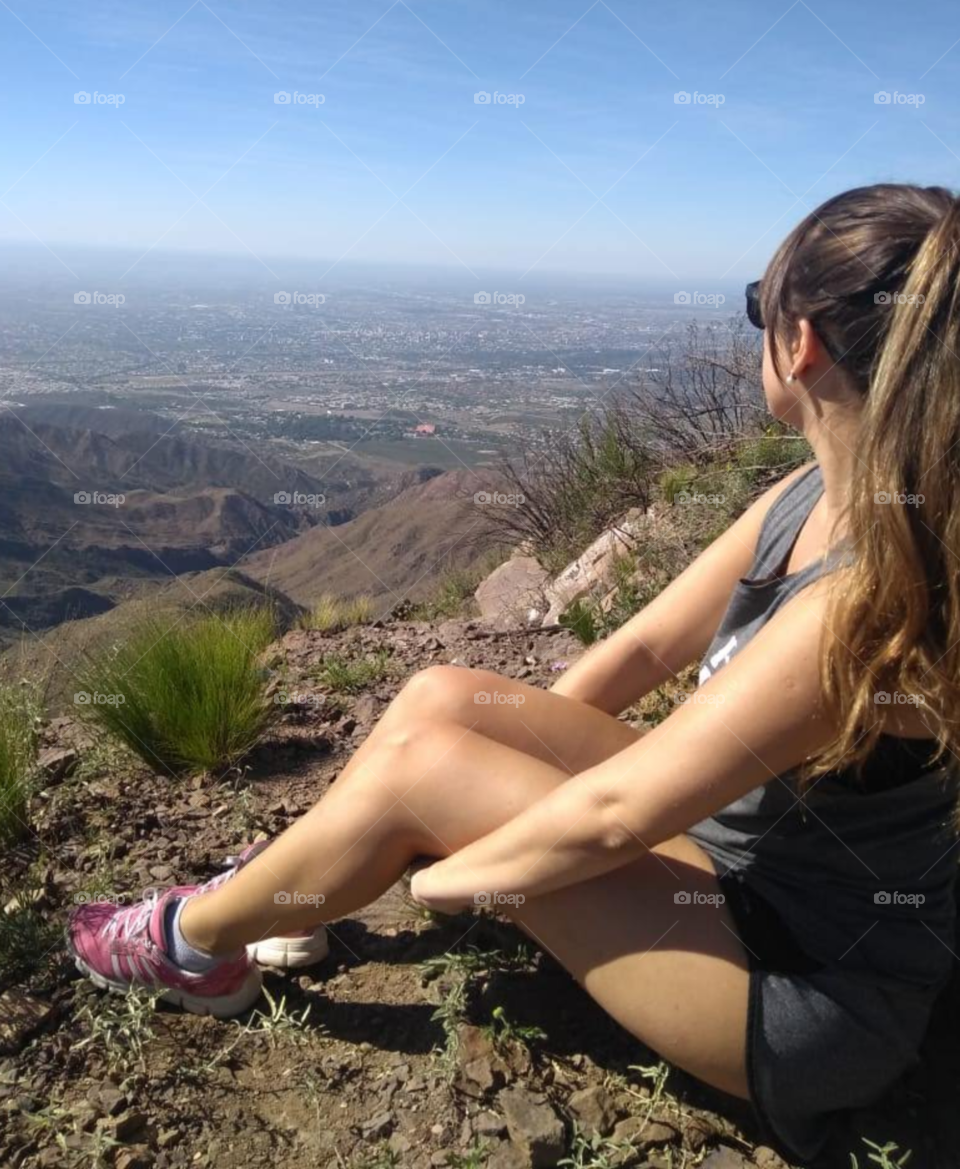 mirando el paisaje desde altura