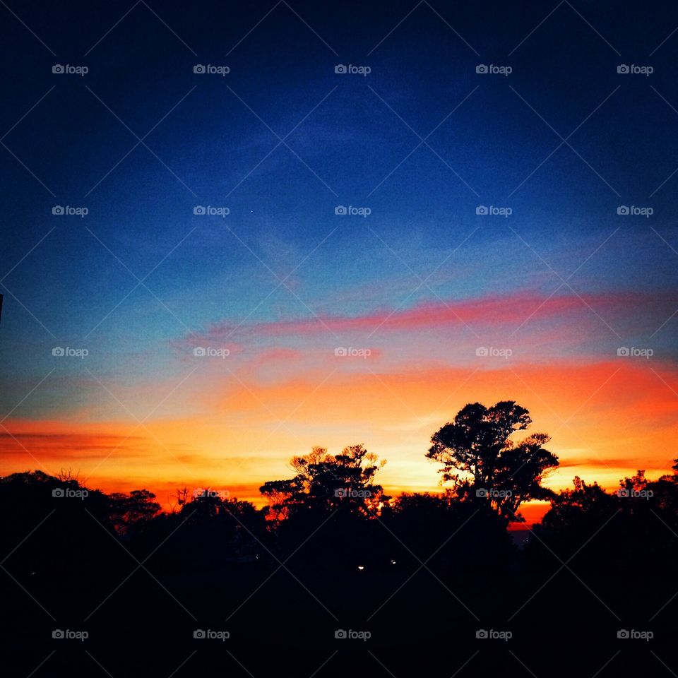 🌅Desperte, #Jundiaí.
Que as #cores do #amanhecer possam trazer #inspiração.
🍃
#sol #sun #sky #céu #photo #nature #morning #alvorada #natureza #horizonte #fotografia #pictureoftheday #paisagem #mobgraphy #mobgrafia