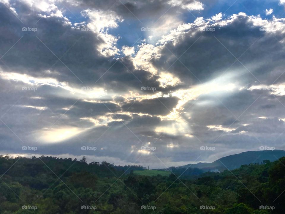 🌄🇺🇸 An extremely beautiful dawn in Jundiaí, interior of Brazil. Cheer the nature! / 🇧🇷 Um amanhecer extremamente bonito em Jundiaí, interior do Brasil. Viva a natureza! 
