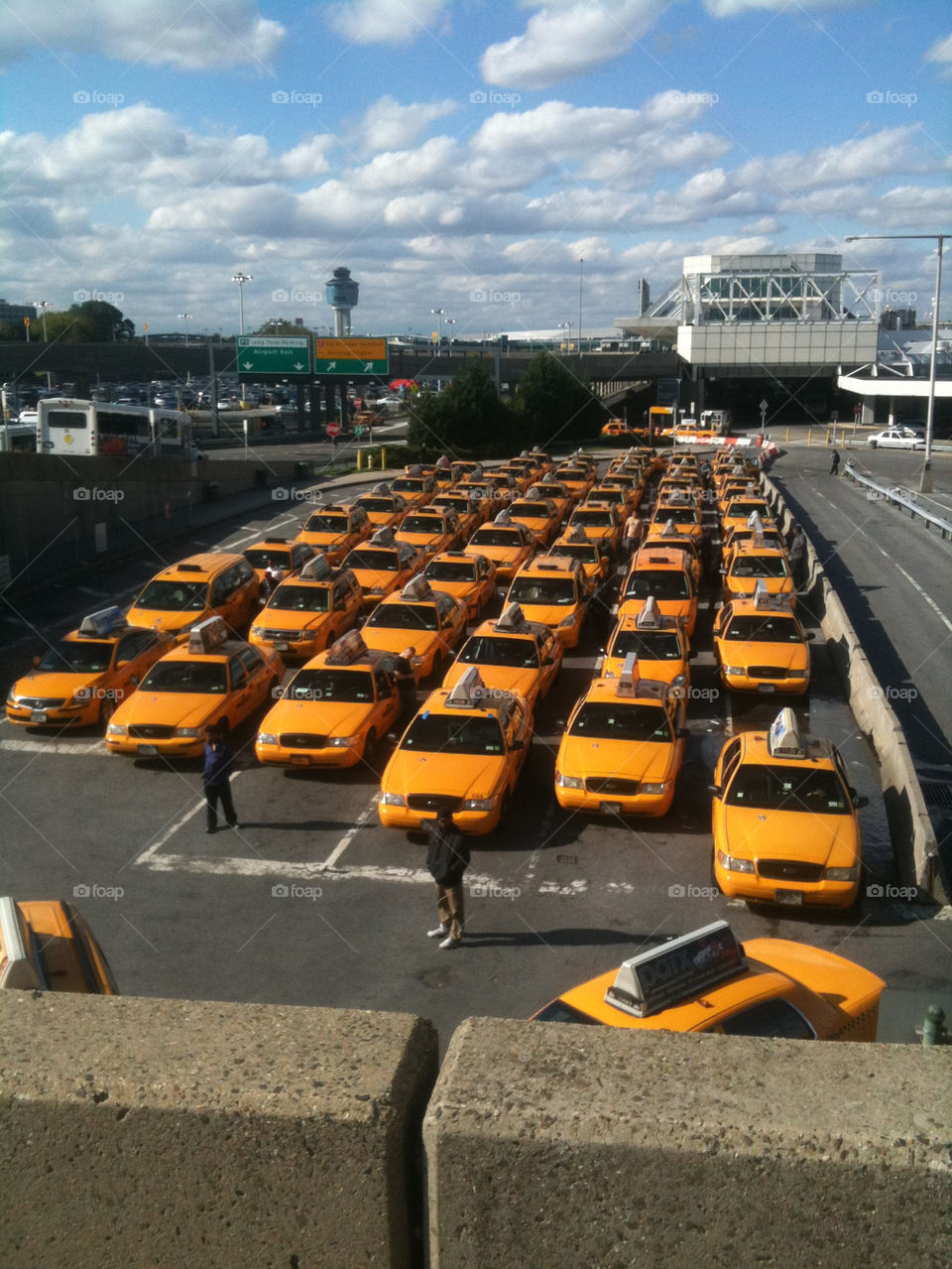 yellow parking taxi nyc by ymeto