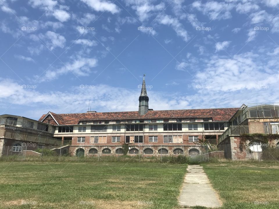 Seaside Sanatorium past it’s hay day 