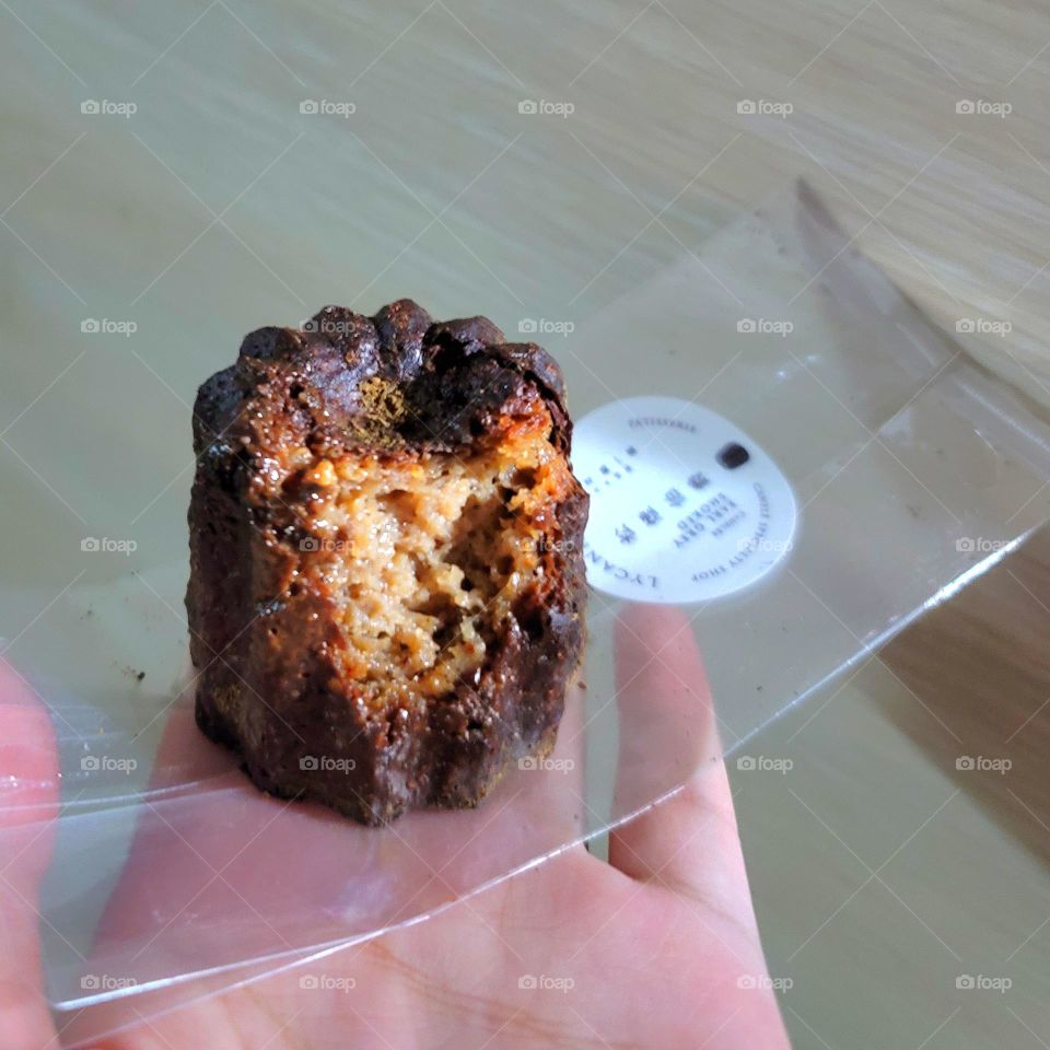 Take a bite of Earl Grey tea-flavored canele