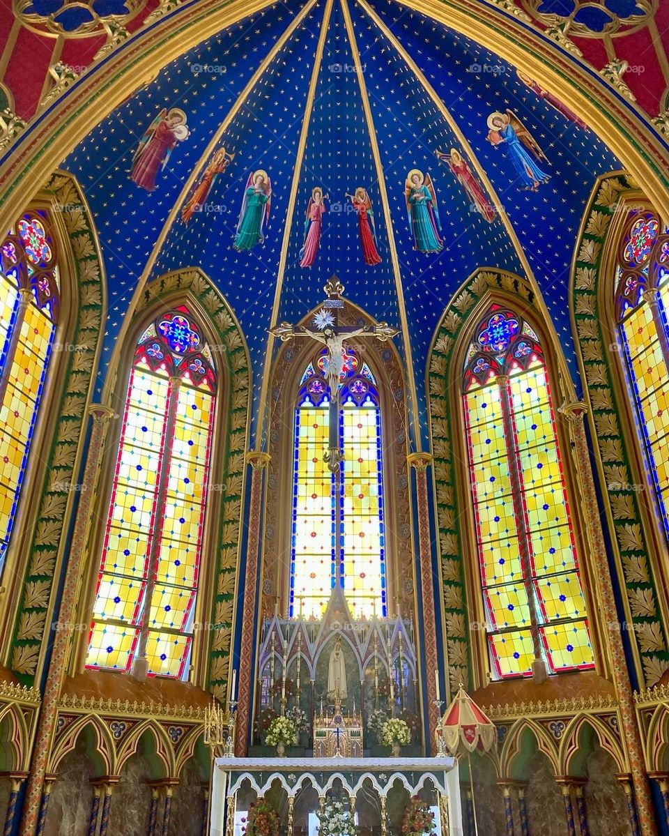 No intervalo das minhas aulas, pude fazer um momento de oração na Basílica Nossa Senhora do Rosário, dos Arautos do Evangelho. 
Nesse lugar, hoje, passei alguns minutos conversando com Deus. Que paz…
Reze! Ele nos ouve. 