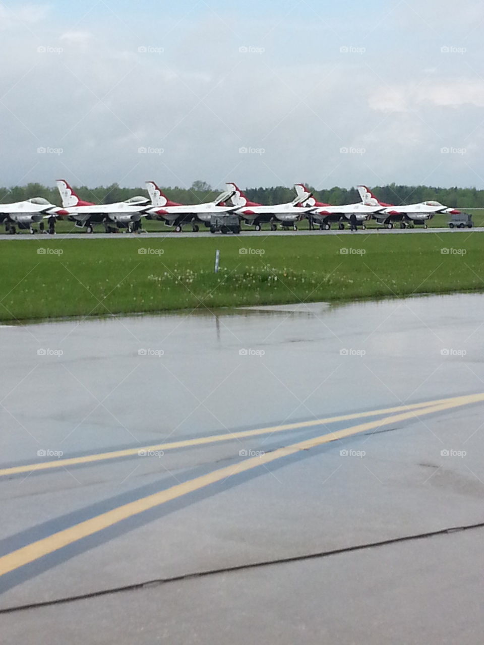 Thunderbirds waiting for take off