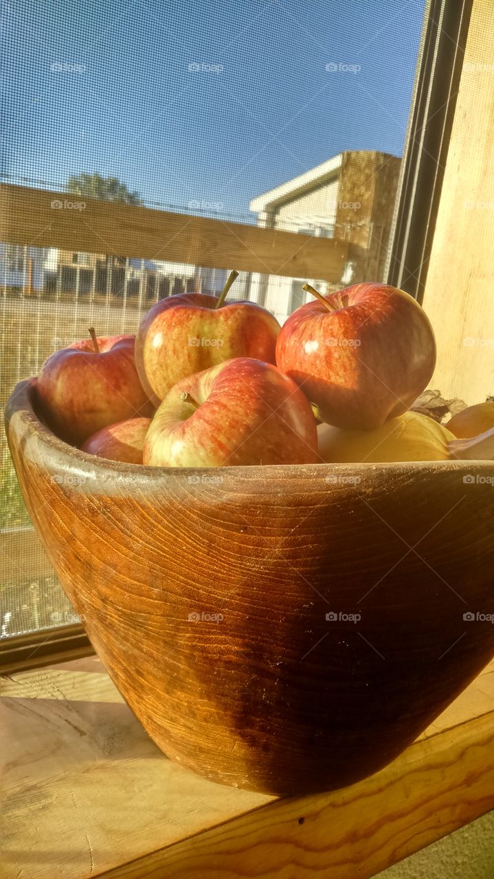 red apples from farm in wooden bowl