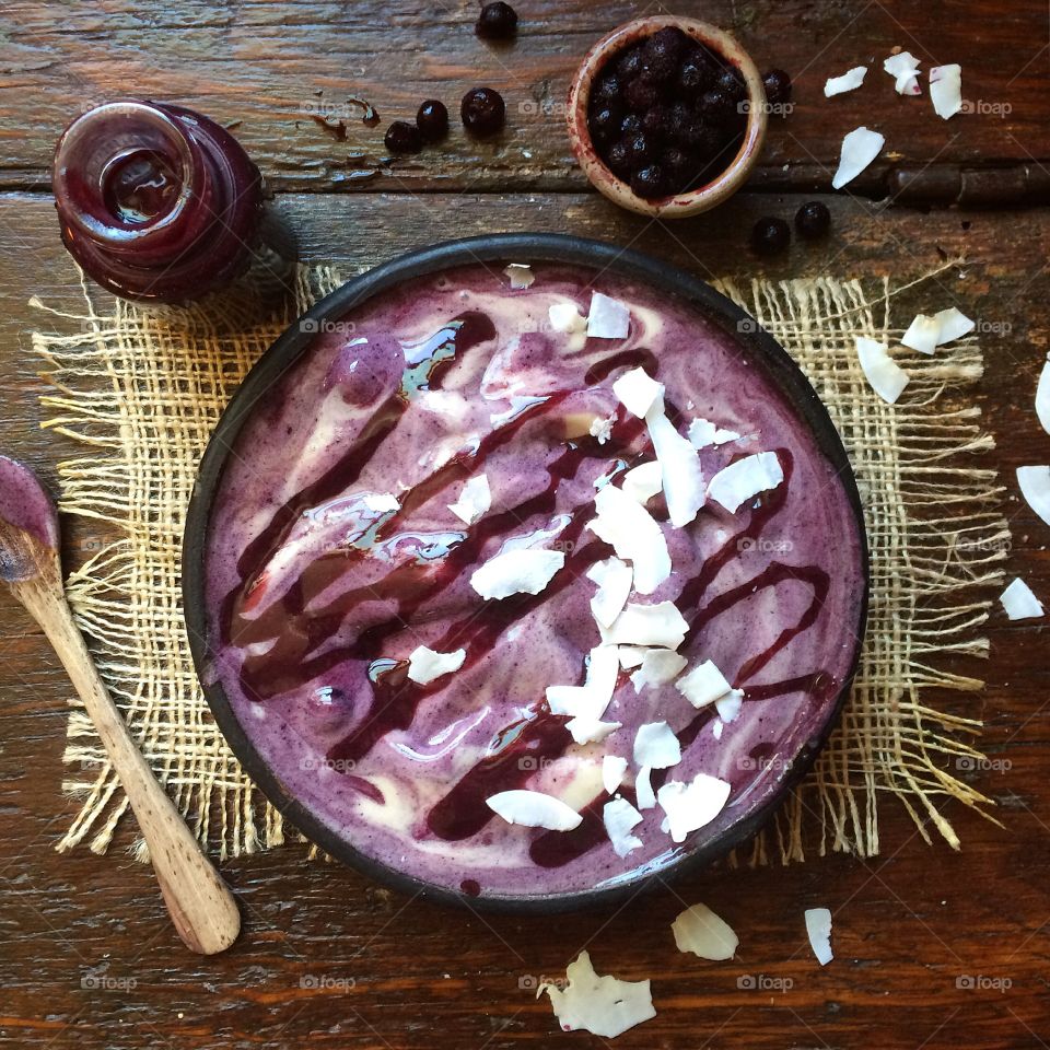 Blueberry smoothie bowl