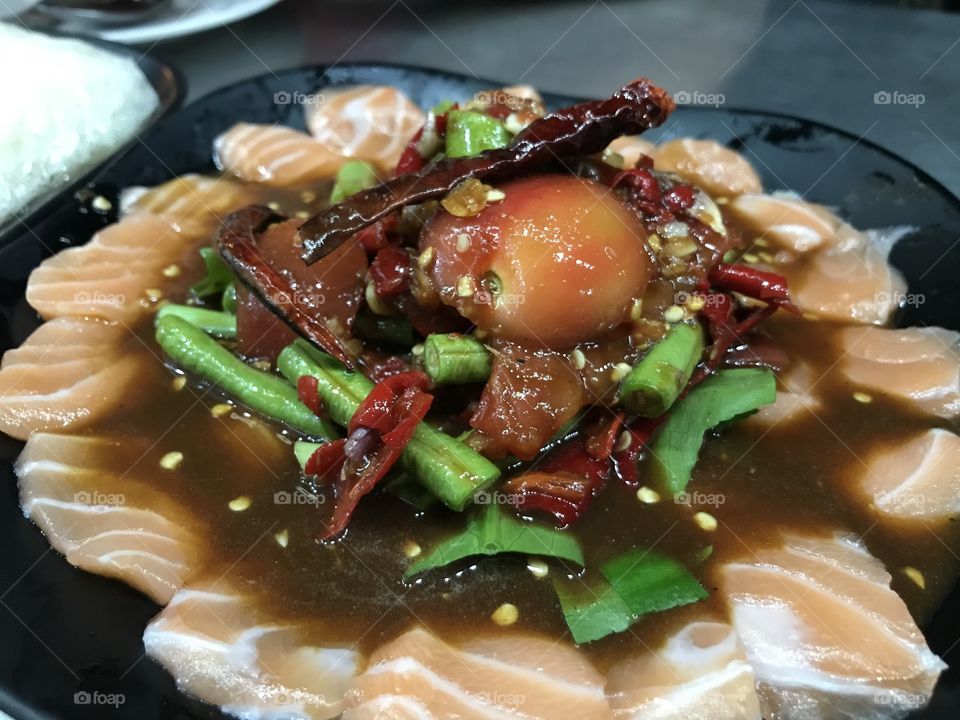 Papaya salad with Salmon