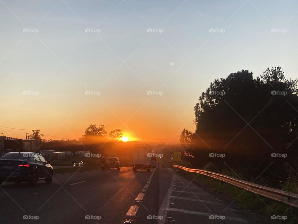 🌄🇺🇸 An extremely beautiful dawn in Jundiaí, interior of Brazil. Cheer the nature! / 🇧🇷 Um amanhecer extremamente bonito em Jundiaí, interior do Brasil. Viva a natureza! 
