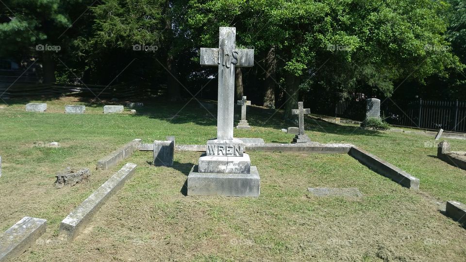 Grave monument