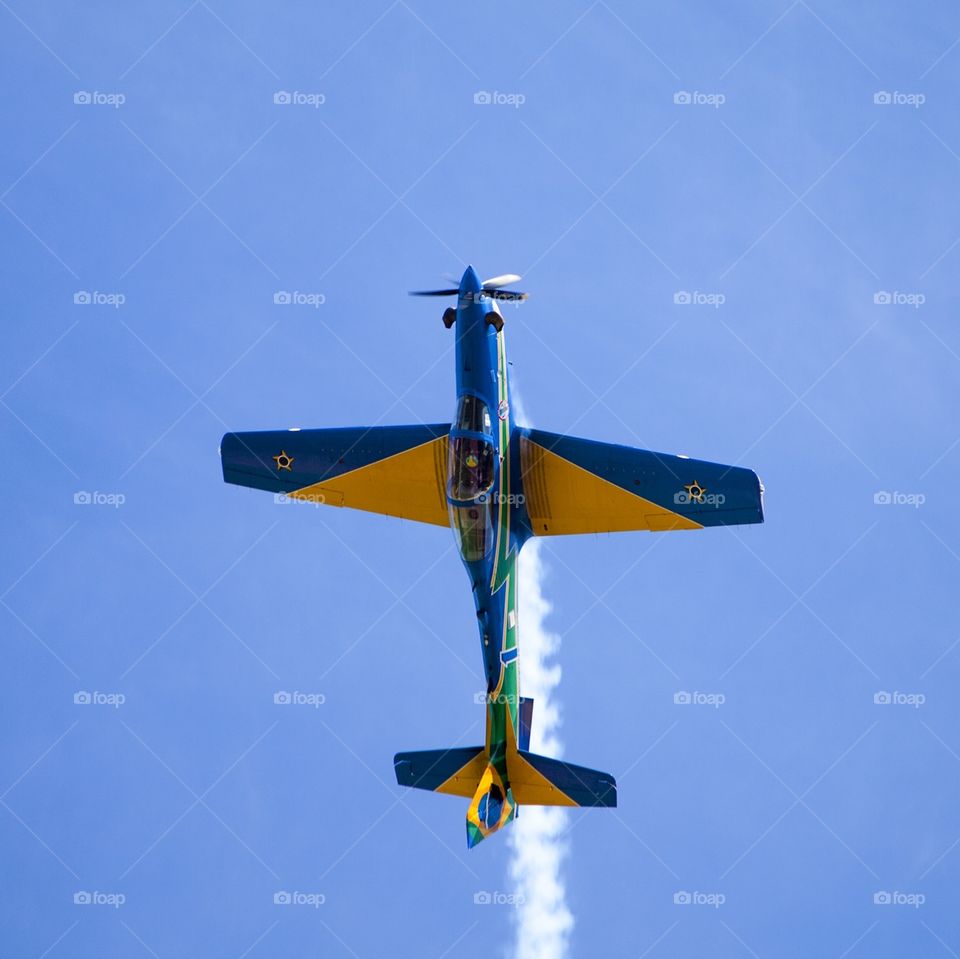 acrobatics airplane
