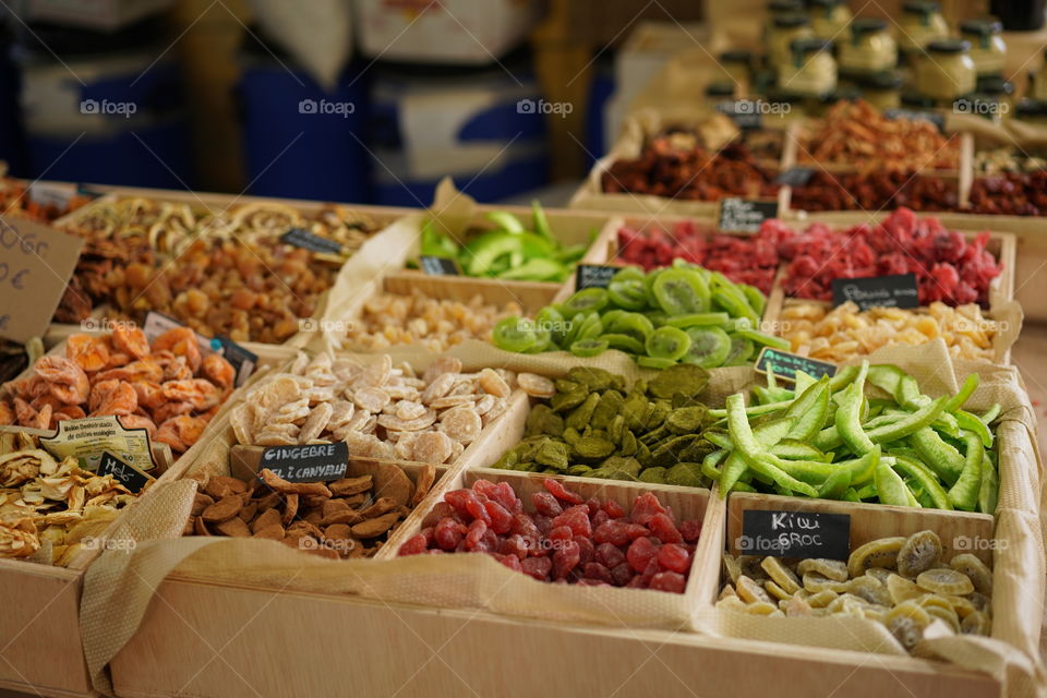 parada mercado fruta y verdura seca