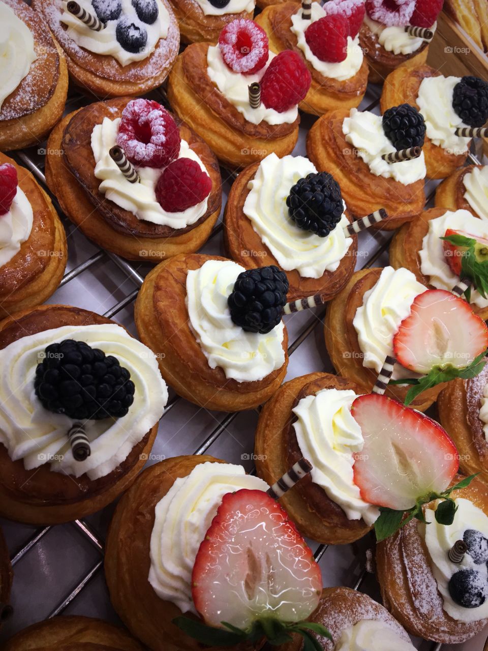 Pastry cream dessert 