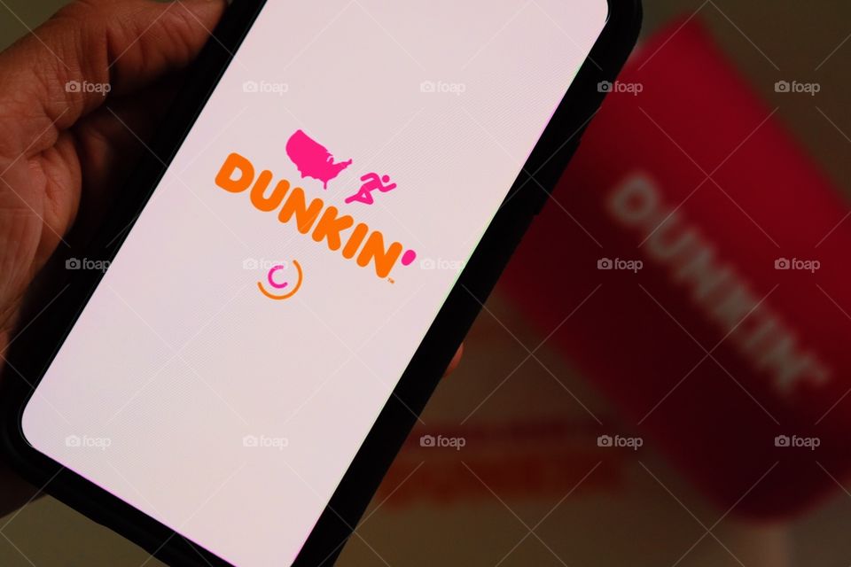 Dunkin’ Donuts App, Ordering Dunkin’ Donuts, Ordering Coffee, Ordering Food On A Phone, Dunkin’ Donuts Take Out, Dunkin’ Donuts Order, Ordering Dunkin’ Donuts On Your Phone, Morning Routines, Morning Coffee Routine