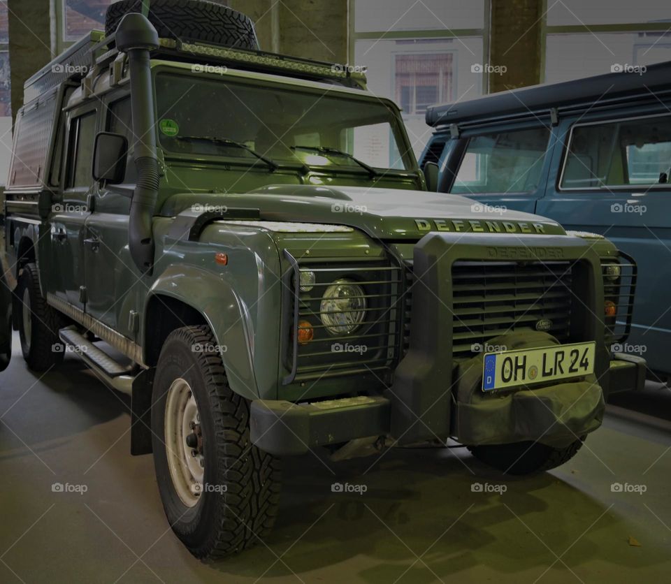 Land Rover Defender  110