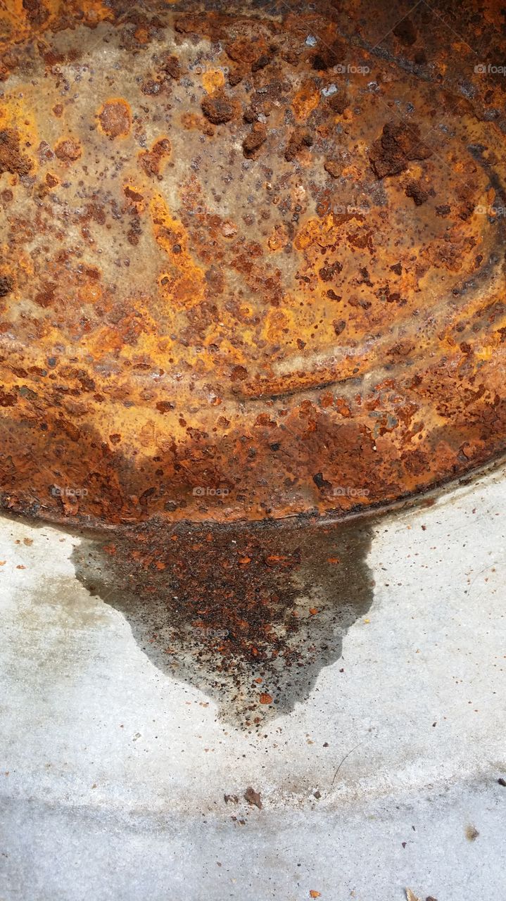 Iron rust. Old Washtub
