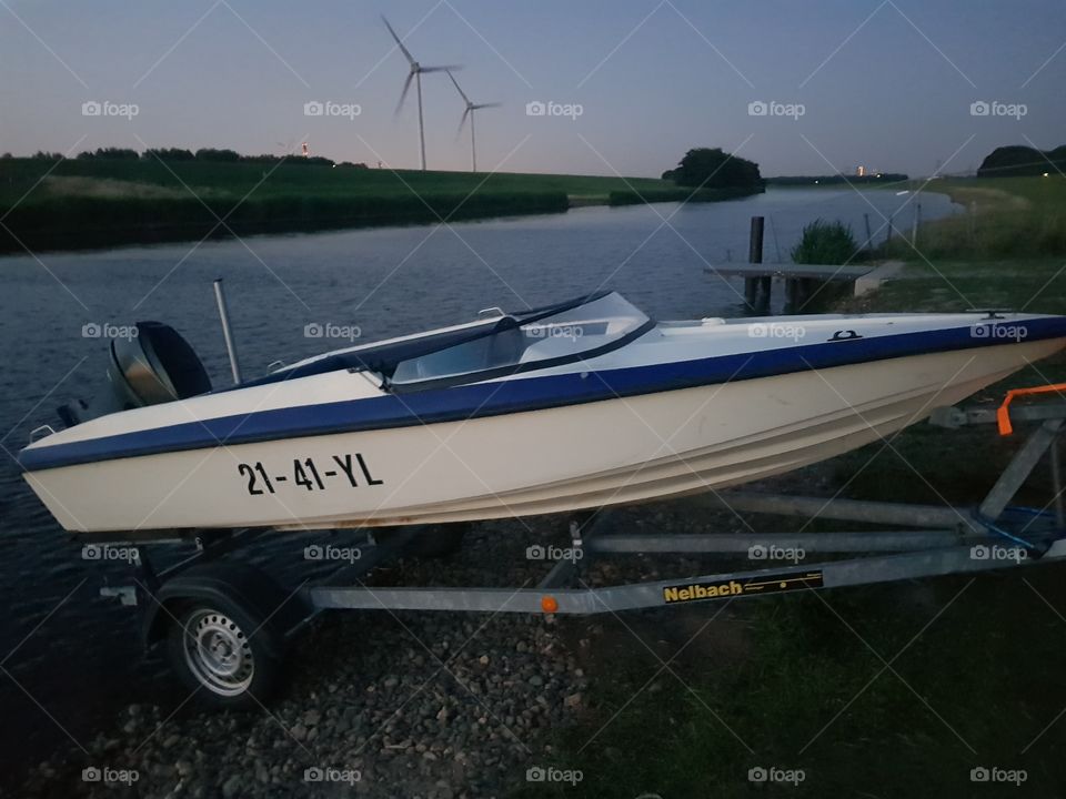 Shakespeare Snipe speedboat / motorboat nice for recreational use in the summer period.
