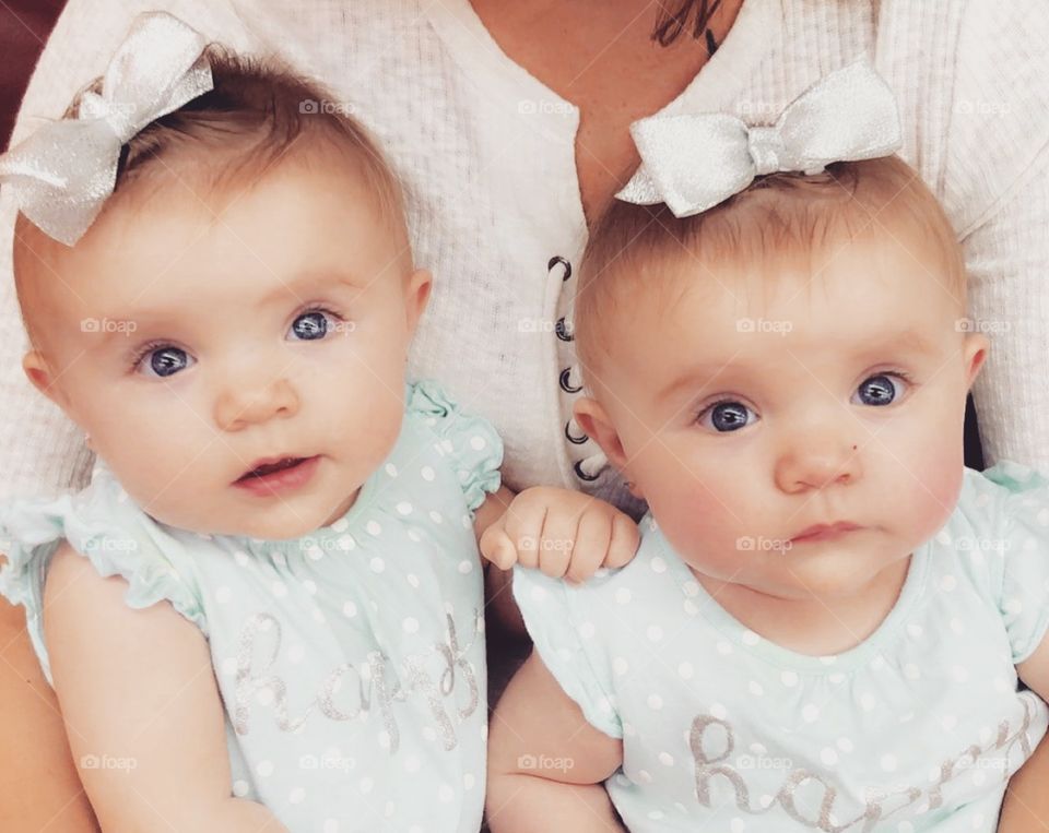 Total cuteness overload. Perfect twin girls. Beautiful! 