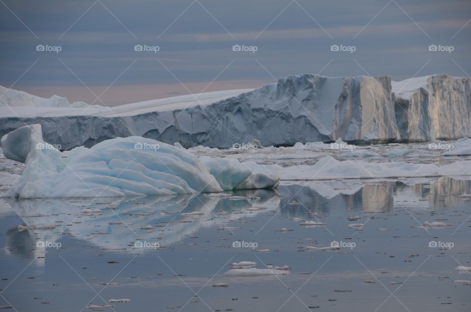 Midnight Sun Sailing Greenland