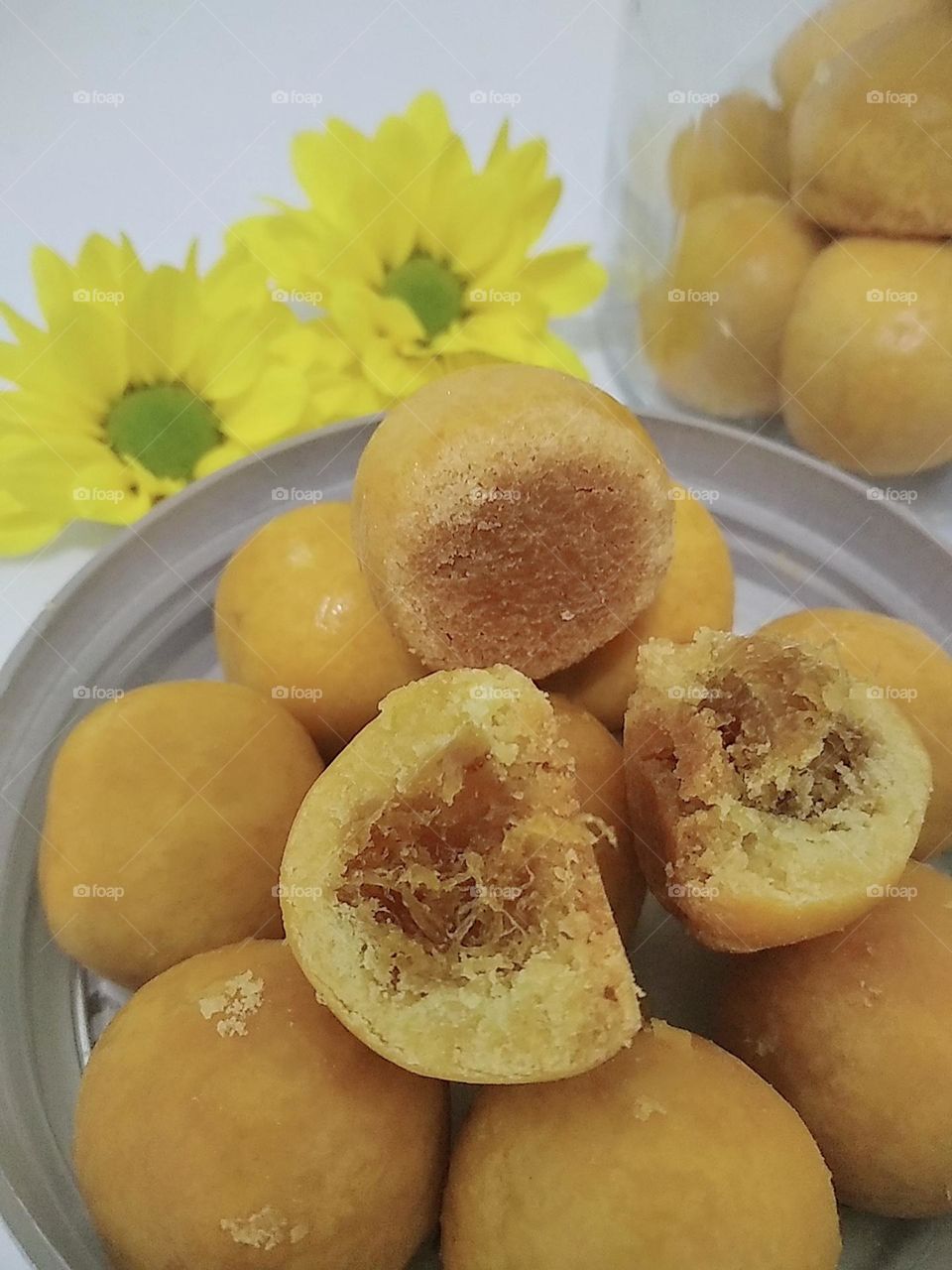 Biscuit cake with pineapple jam