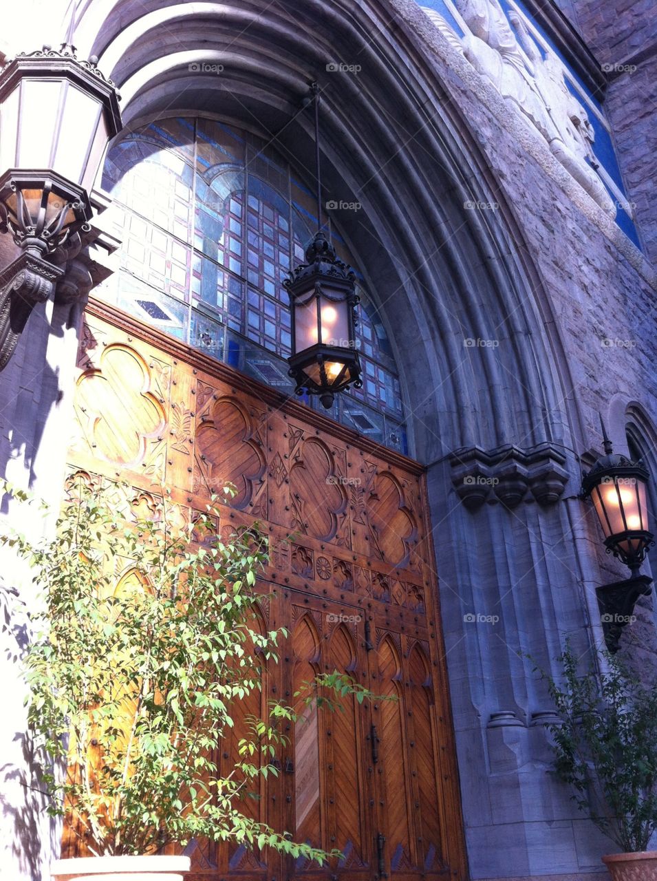 St. Paul the Apostle Arch (2). I was in New York and went to visit the church of St. Paul the Apostle. Unfortunately, it was closed.