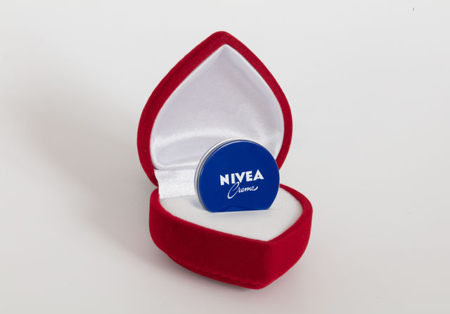 Nivea in ring box