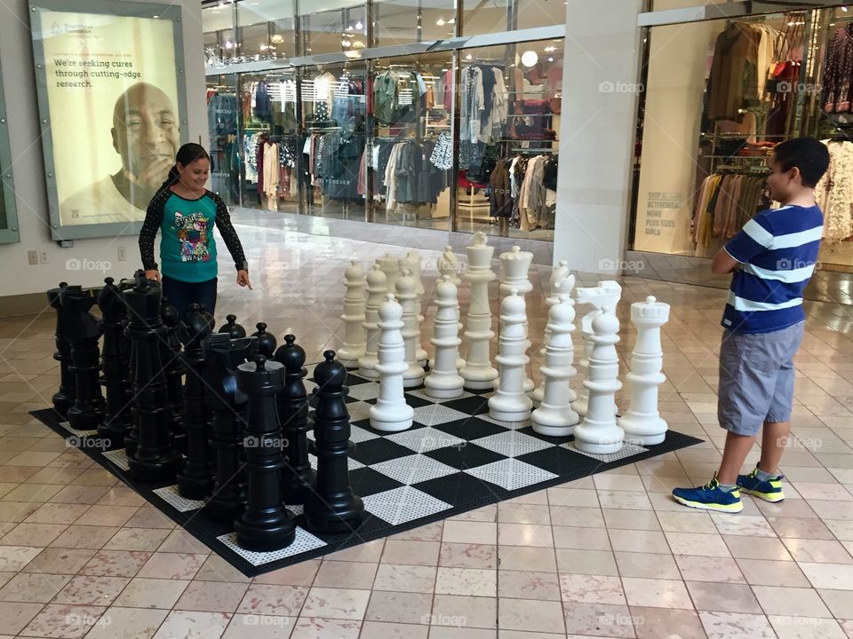 Human size chess game 