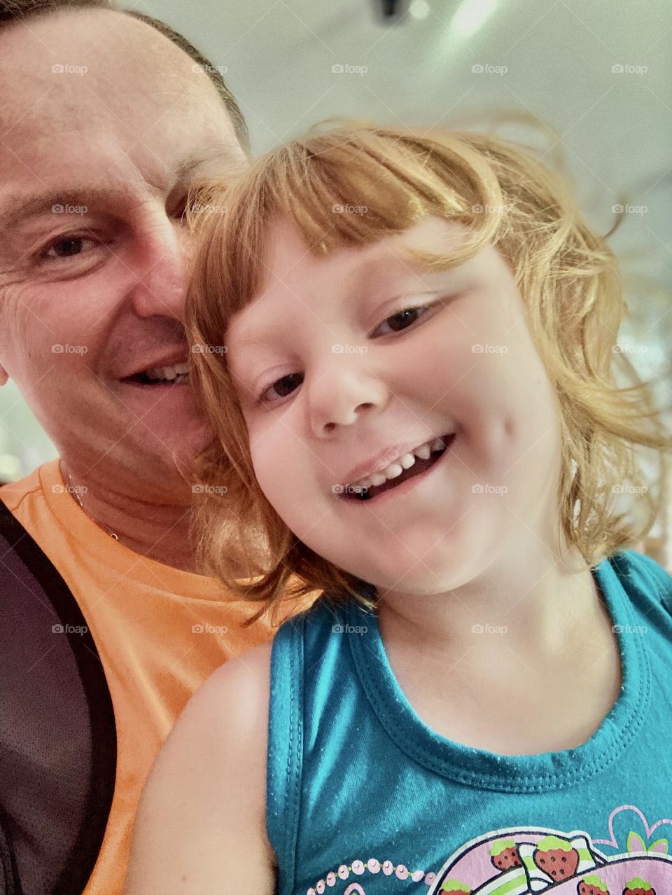 🇺🇸 My daughter Estela is my reason for living!  With your sweet smile, fatherhood is my meaning. / 🇧🇷 Minha filha Estela é a razão do meu viver! Com seu doce sorriso, a paternidade é o meu sentido.